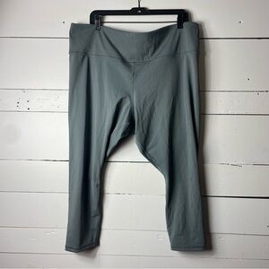 Athleta Elation Train 7/8 Tights in Grey Size 3X